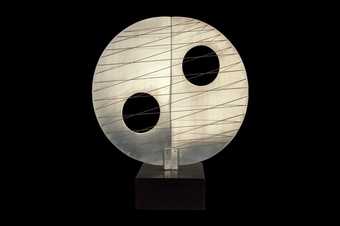 Photograph of Barbara Hepworth's sculpture Disc with Strings (Moon)